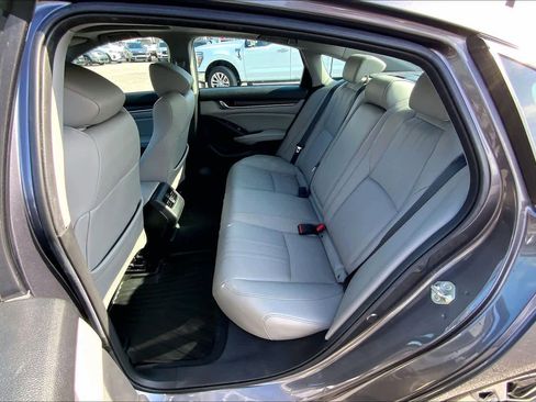 Used 2019 Honda Accord Touring image 21