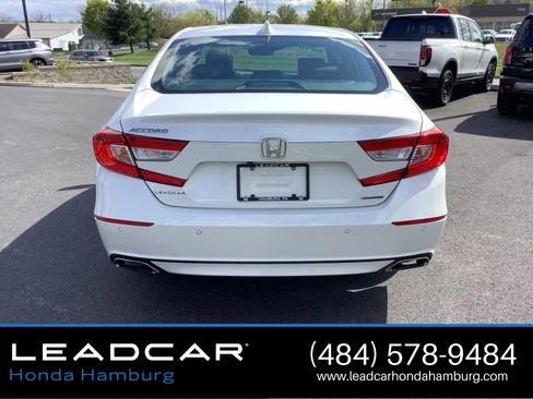 Used 2018 Honda Accord Touring image 6