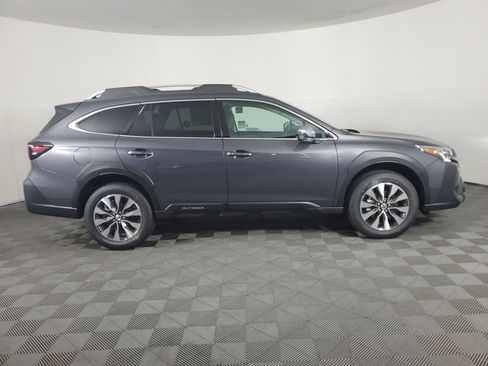 New 2025 Subaru Outback Touring image 3