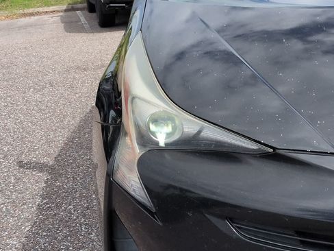 Used 2016 Toyota Prius Four FWD image 10