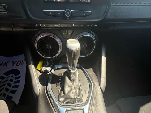 Used 2020 Chevrolet Camaro LT image 15