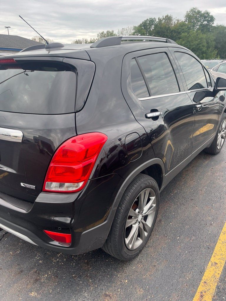 Used 2017 Chevrolet Trax Premier AWD/4WD image 4