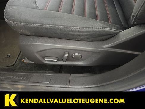 Used 2016 Ford Fusion SE FWD image 16