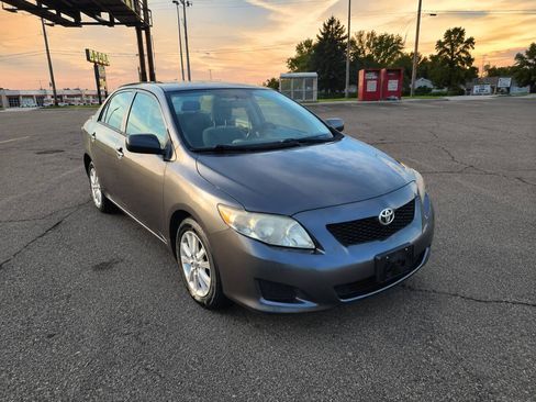 Used 2009 Toyota Corolla LE FWD image 2