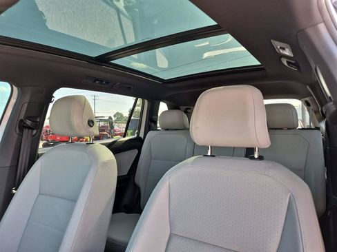 Used 2021 Volkswagen Tiguan SE R-Line FWD image 27