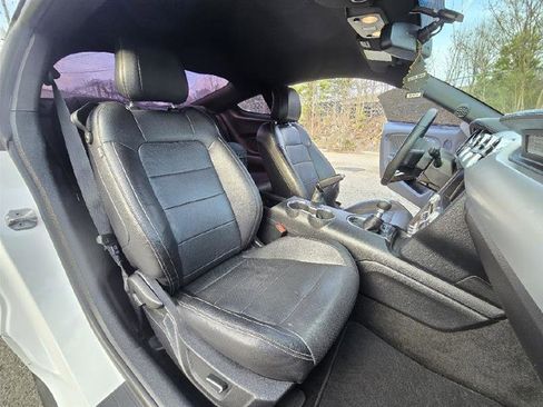 Used 2017 Ford Mustang GT Premium w/ Equipment Group 401A image 27