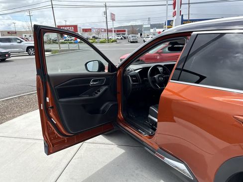 Used 2023 Nissan Rogue Platinum w/ Platinum Premium Package AWD/4WD image 10
