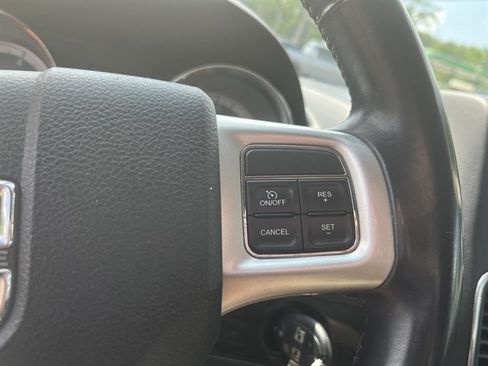 Used 2013 Dodge Grand Caravan SXT w/ Rear Park Assist Pkg FWD image 22