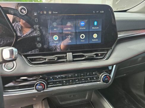 Used 2025 Chevrolet Equinox RS w/ Safety and Technology Package image 11