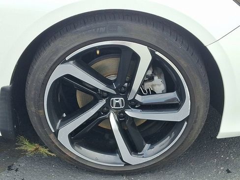 Used 2022 Honda Accord Sport image 8