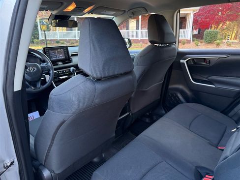 Used 2019 Toyota RAV4 LE image 47
