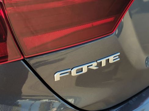 Used 2024 Kia Forte LXS w/ LXS Technology Package FWD image 28