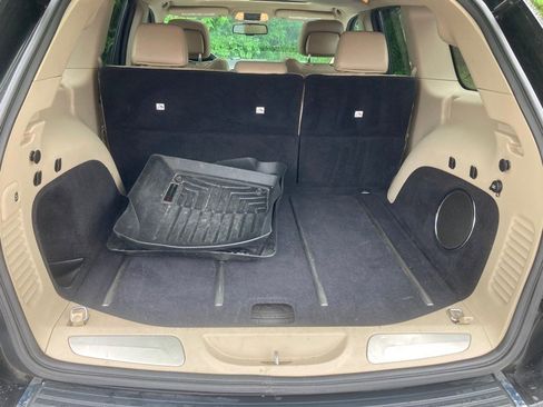 Used 2014 Jeep Grand Cherokee Limited image 16