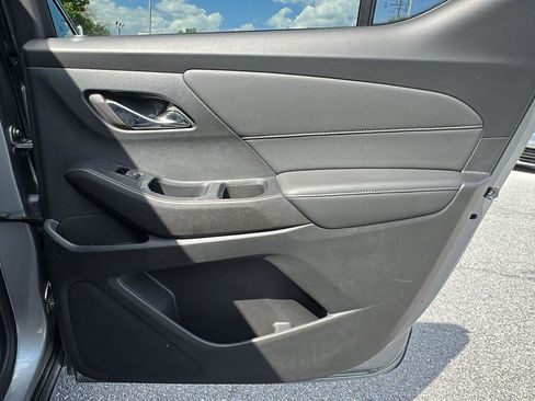 Used 2023 Chevrolet Traverse LT w/ LPO, Floor Liner Package AWD/4WD image 14