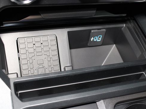 New 2025 Ford F250 Platinum image 16