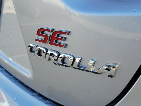 Used 2024 Toyota Corolla SE w/ SE Package FWD image 8
