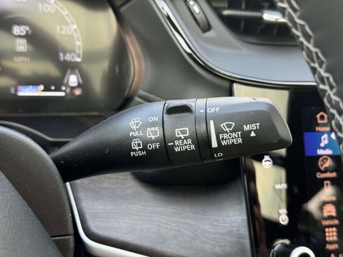 Used 2026 Jeep Grand Cherokee Limited AWD/4WD image 24