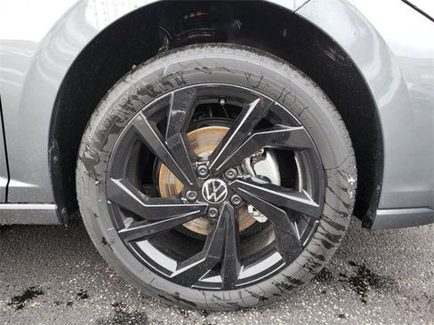 New 2026 Volkswagen Jetta SE image 12