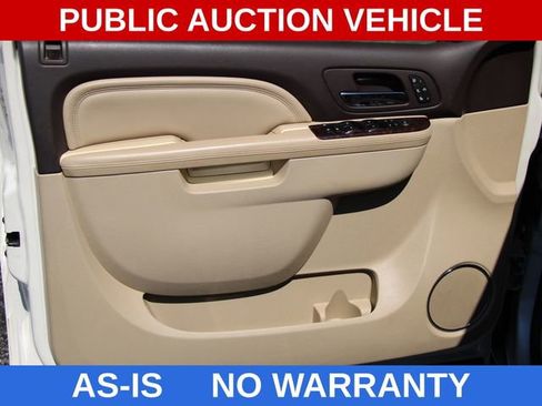 Used 2011 GMC Yukon XL Denali AWD/4WD image 12