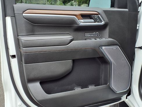 Used 2023 Chevrolet Silverado 1500 High Country w/ High Country Premium Package AWD/4WD image 14