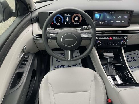 New 2026 Hyundai Tucson SEL image 12