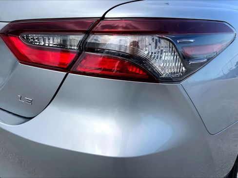 Used 2024 Toyota Camry LE FWD image 30