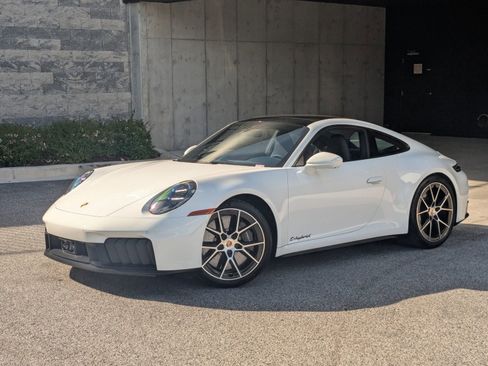 Certified 2025 Porsche 911 Carrera GTS RWD image 1
