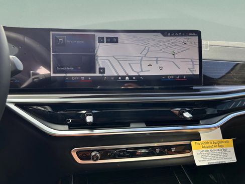 Used 2026 BMW X7 M60i image 13