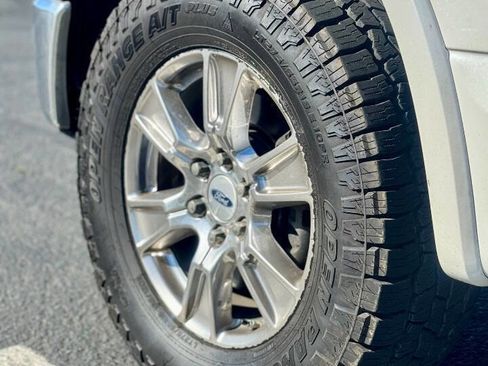 Used 2016 Ford F150 Lariat w/ Equipment Group 502A Luxury AWD/4WD image 12