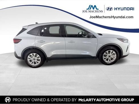 Used 2025 Ford Escape Active FWD image 9
