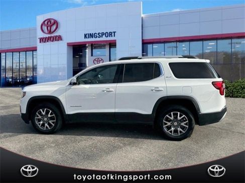 Used 2023 GMC Acadia SLT image 2