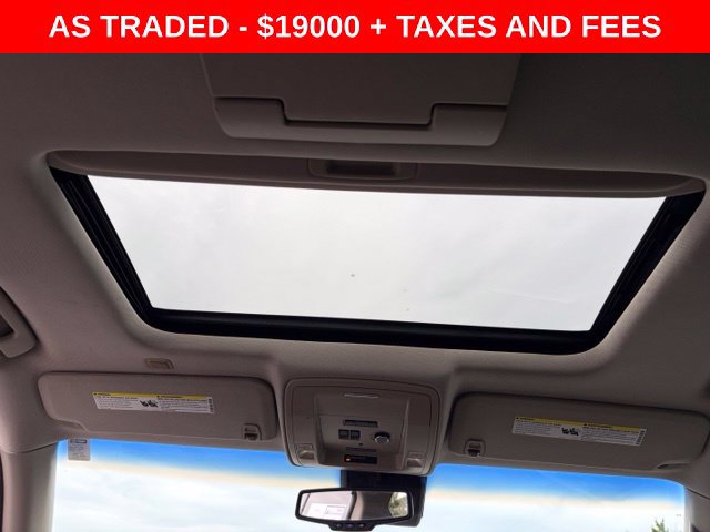 Used 2015 GMC Yukon XL Denali w/ Premium Package RWD image 20