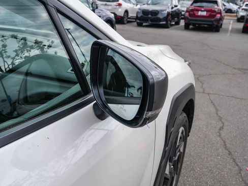 Used 2024 Subaru Crosstrek 2.5i Limited w/ Crosstrek Mirror Package AWD/4WD image 9
