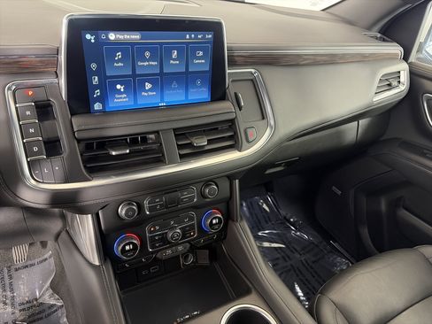 Used 2022 Chevrolet Tahoe Z71 w/ Luxury Package image 4