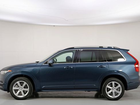 Used 2018 Volvo XC90 T8 Momentum w/ Convenience Package image 50