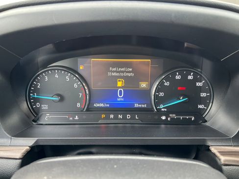 Used 2023 Ford Explorer Limited image 18