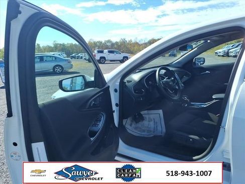 Used 2024 Chevrolet Malibu LT image 11