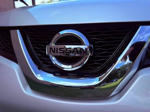 Used 2016 Nissan Rogue SL FWD image 13