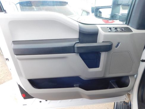 Used 2017 Ford F250 XL w/ Power Equipment Group image 10