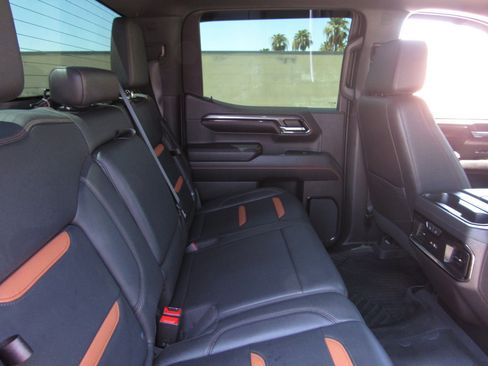 Used 2022 GMC Sierra 1500 AT4 w/ Sierra Safety Plus Package AWD/4WD image 13