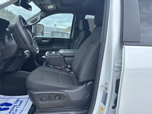 Used 2025 Chevrolet Silverado 2500 Custom w/ Custom Value Package image 14