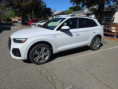 Used 2025 Audi Q5 2.0T Premium w/ Convenience Plus Package image 8