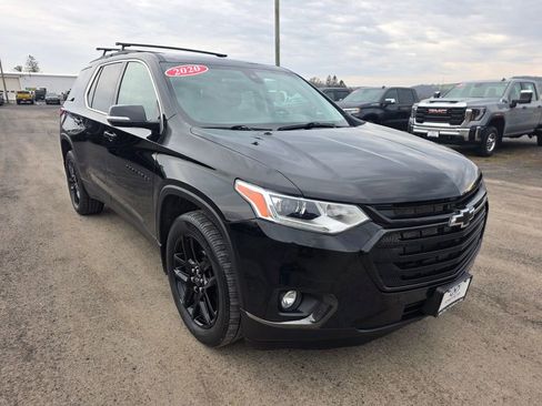 Used 2020 Chevrolet Traverse LT w/ LPO, Blackout Package image 13