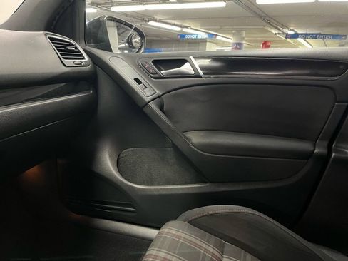 Used 2013 Volkswagen GTI 4-Door image 24