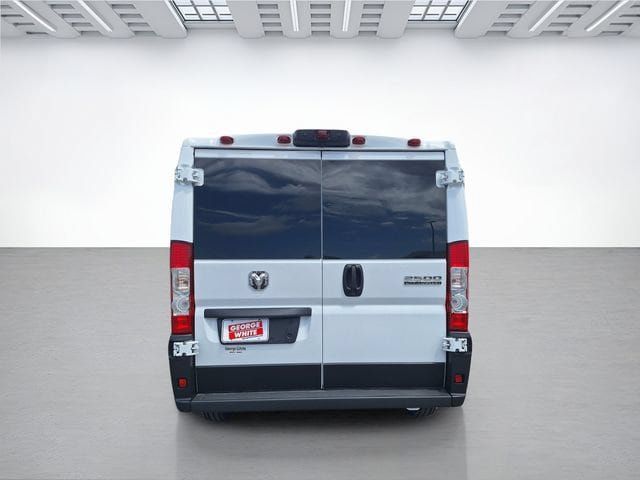 Used 2025 RAM ProMaster 2500 w/ U-Haul Equipment Group FWD image 5