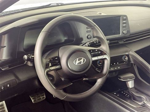Used 2025 Hyundai Elantra Sport w/ Cargo Package FWD image 17