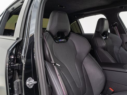 Used 2025 BMW M5 w/ Carbon Package image 45