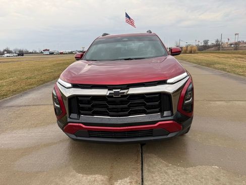 Used 2025 Chevrolet Equinox ACTIV image 11