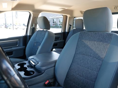 Used 2016 RAM 3500 Lone Star image 9