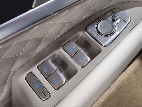 Used 2022 Genesis G70 3.3T image 44